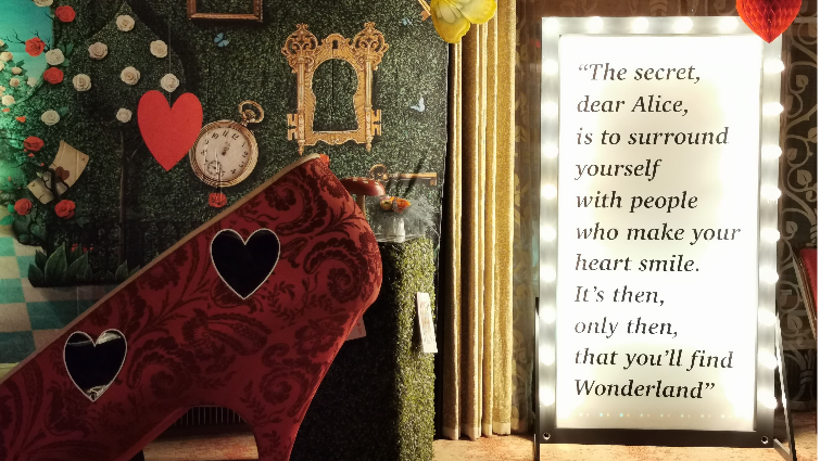 $album['album_image_alt_name']