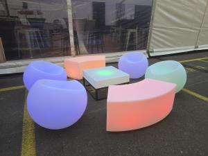 Iluminari LED Hocker 0