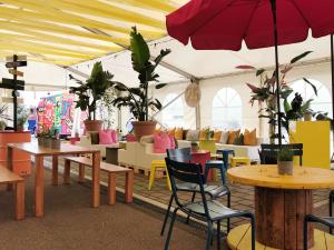 Kabeltrommel Bistrotisch bunt 0